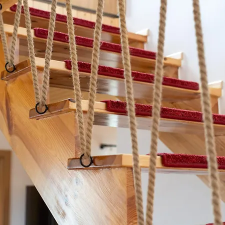 Sloneczne Chatki شاليه شكلارسكا بوريبا